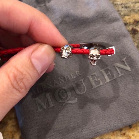 New authentic Alexander McQueen red bracelet - Picture 5 of 7